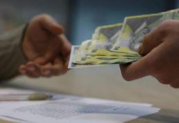 Vezi calendarul de desfăşurare a Programului naţional de protecţie socială „Bani de Liceu”