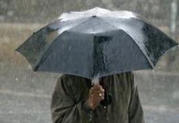 Avertizare meteo: Ploile revin în forţă 