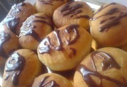 Gogoși în sos caramel