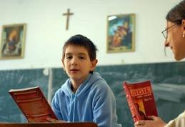 Dezbatere asupra manualelor de religie. 26 de ONG-uri trag un semnal de alarmă