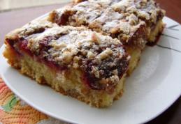 Prajitură cu nucă și prune