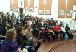 Colegiul Național „Grigore Ghica” a comemorat Holocaustul - FOTO