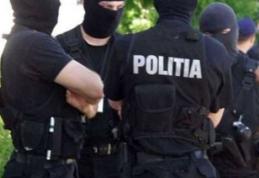 Descinderi ale DIICOT în Botoșani pentru destructurarea unei grupări de trafic de persoane