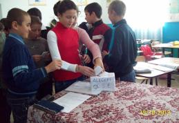 Alegeri în C.Ş.E. la Şcoala nr. 4 „Dimitrie Romanescu” - exerciţiu de democraţie