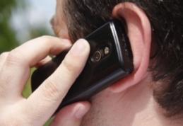 Telefoanele mobilele ne îmbolnăvesc de cancer