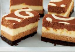 Prăjitură cu ciocolată și brânză