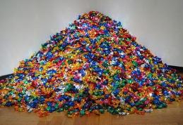 Bomboane de 4000 de dolari. Un copil a cheltuit toate economiile părinţilor pe dulciuri