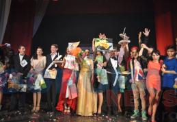 Balul Bobocilor: Miss şi Mister Boboc 2012 la Liceul Tehnologic „Alexandru Vlahuţă” Şendriceni - FOTO