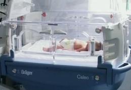 De câţi bani ai nevoie pentru o naştere în spitalele de stat şi care e tariful mediu la privat