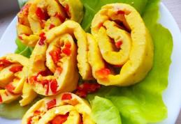 Omletă rulată cu ardei