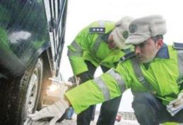 Atenție șoferi! Poliţiştii vor retrage certificatul de înmatriculare dacă maşina nu este echipată corespunzător