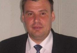 Oprişanu câştigă războiul la Spitalul de Psihiatrie