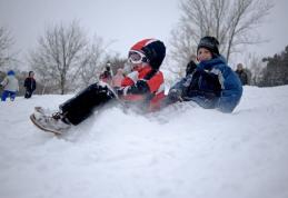 România, blocată de nămeți: Şcoli închise luni din cauza zăpezii  în județul Botoșani