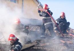 Două incendii izbucnite din cauza coşurilor de fum