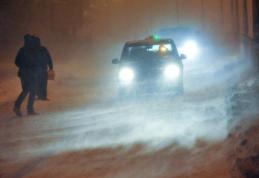 Jandarmii botoșăneni se luptă cu nămeții pentru salvarea oamenilor blocați în zăpadă    
