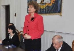 Mihaela Huncă prezentă la lansarea cărţii prof. Mihai Matei, „Istoria Liceului Mihai Eminescu”
