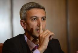 Dan Diaconescu anunţă că-şi dă demisia din PPDD