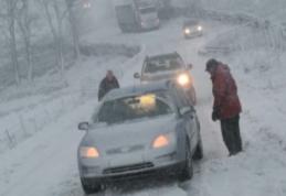 Cetăţenii sunt rugaţi să evite călătoriile în următoarele 24 de ore