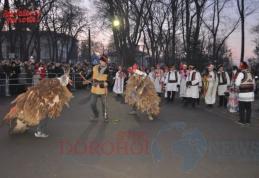 Sâmbătă este ultima zi în care se fac înscrieri pentru „Parada formațiilor de datini și obiceiuri 2012”