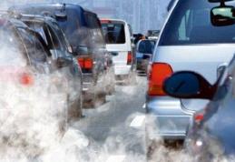 TAXA AUTO, înlocuită cu un „TIMBRU DE MEDIU”. Proprietarii de maşini vechi vor plăti mai mult