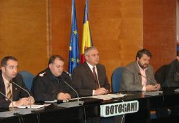 Prefectul Costică Macaleţi, alături de membrii CJSU în videoconferinţă cu Liviu Dragnea şi Radu Stroe