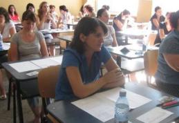 Mii de educatori şi învăţători, obligați să meargă la facultate