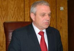 Prefectul Macaleți cere poliţiei să amendeze şoferii care nu au mașinile echipate corespunzător