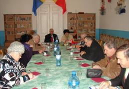 Pensionarii botoşăneni au cerut ajutorul prefectului pentru a ajunge la parlamentari