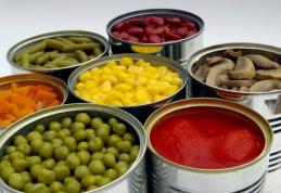 Nu le daţi copiilor mâncare din conserve!