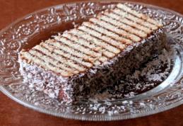 Prăjitură cu biscuiţi şi ciocolată