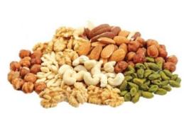 Dă-i copilului alune pentru a scăpa de viermişori