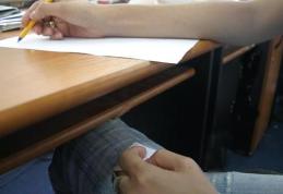 Vezi ce păţesc elevii care copiază la simulare