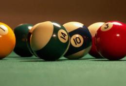 Dosar penal pentru un botoșănean care a furat cretă și o bilă de biliard