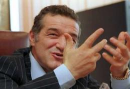 Cu 48 de ore înainte de verdictul care îl poate trimite la închisoare, Becali a părăsit România