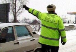 Un tânăr din Broscăuți prins cu țigări de contrabandă a fugit de sub nasul polițiștilor în timpul legitimării 