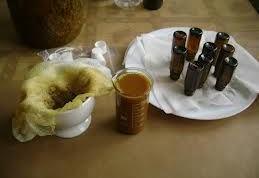 Beneficii şi utilizări a tincturii de propolis