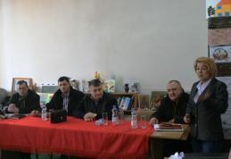 Florin Ţurcanu încurajează încrederea cetăţenilor în asociaţii şi cooperative