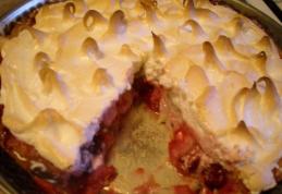 Tartă cu vișine, cremă de lămâie și bezea