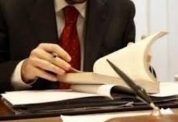 Şeful care îşi punea angajaţii să rezolve temele fetiţei sale
