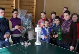Sute de kilograme de PET-uri, colectate de elevii Liceului Tehnologic Special „Ion Pillat” Dorohoi, în cadrul programului EDUPET 2012