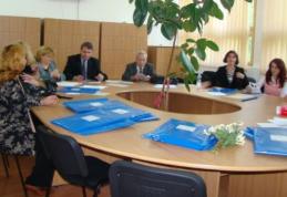 Directorii de şcoli, scutiți de orele de predare. Vezi ce prevede un proiect al Ministerului Educaţiei