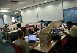 Zilele libere din 2 şi 3 mai vor fi recuperate în aprilie