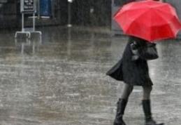 Plouă în toată ţara, iar temperaturile scad până la -8 grade. Prognoza meteo pe două săptămâni