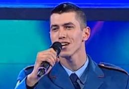 Jandarmul cu voce de aur: „Cânt orice ca să fac omul să se simtă bine” - VIDEO