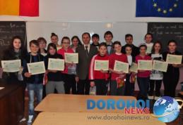 „Internetul – prieten sau dușman”, proiect desfășurat la Şcoala „Mihail Kogălniceanu” Dorohoi - FOTO