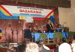 Oficialităţi din trei ţări reunite de sloganul „Basarabia e România”