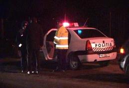 Un șofer băut a avariat două mașini parcate