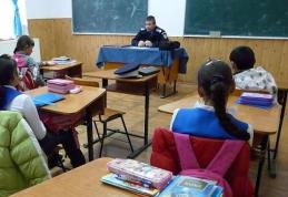 Activităţi de prevenire desfăşurate de jandarmi …
