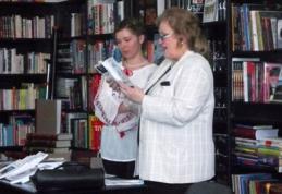 Cultura pleacă de la Ibănești! Luminiţa Amarie şi-a lansat cea de a treia carte de poezii la Botoşani