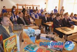 Școala Gimnazială „Mihail Kogălniceanu” Dorohoi: Cititul te duce mai departe decât vezi cu ochii - FOTO